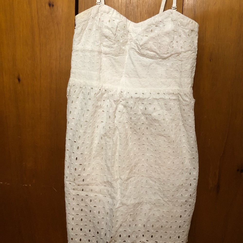 White strapless dress